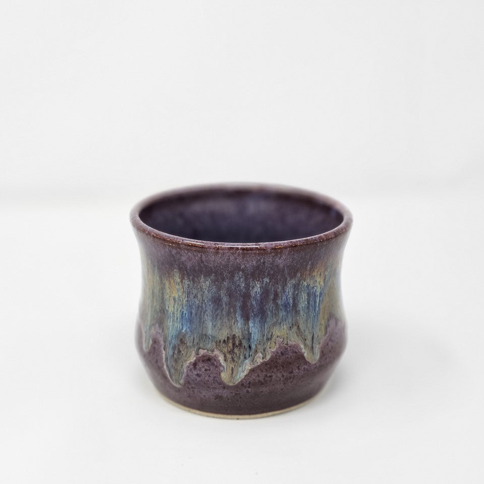 Curved Cup